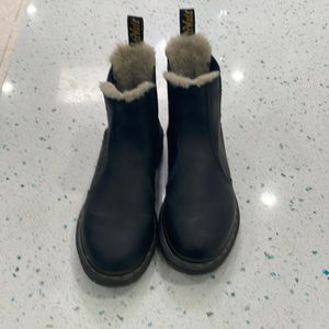 Dr Martens black leather shearling lined women’s ankle boots